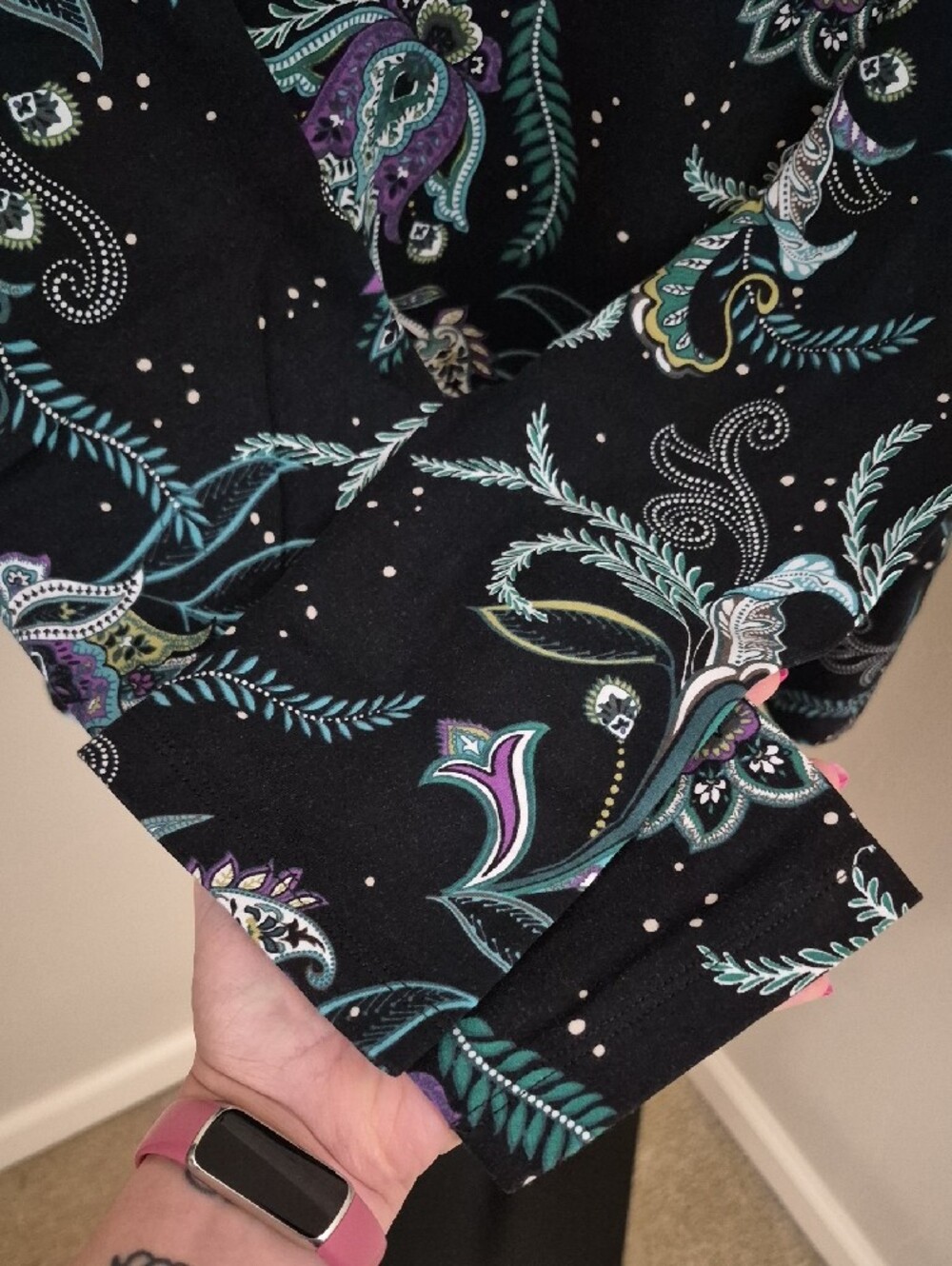 croft & barrow Black Long-Sleeve Floral Paisley Top - Picture 5 of 9